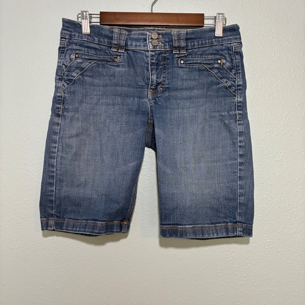 White House Black Market Noir Denim Bermuda Shorts Medium Wash Blue Size 4